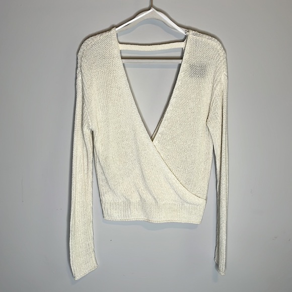 NWT Deep V-Neck Sexy Summer Sweater - Picture 3 of 12